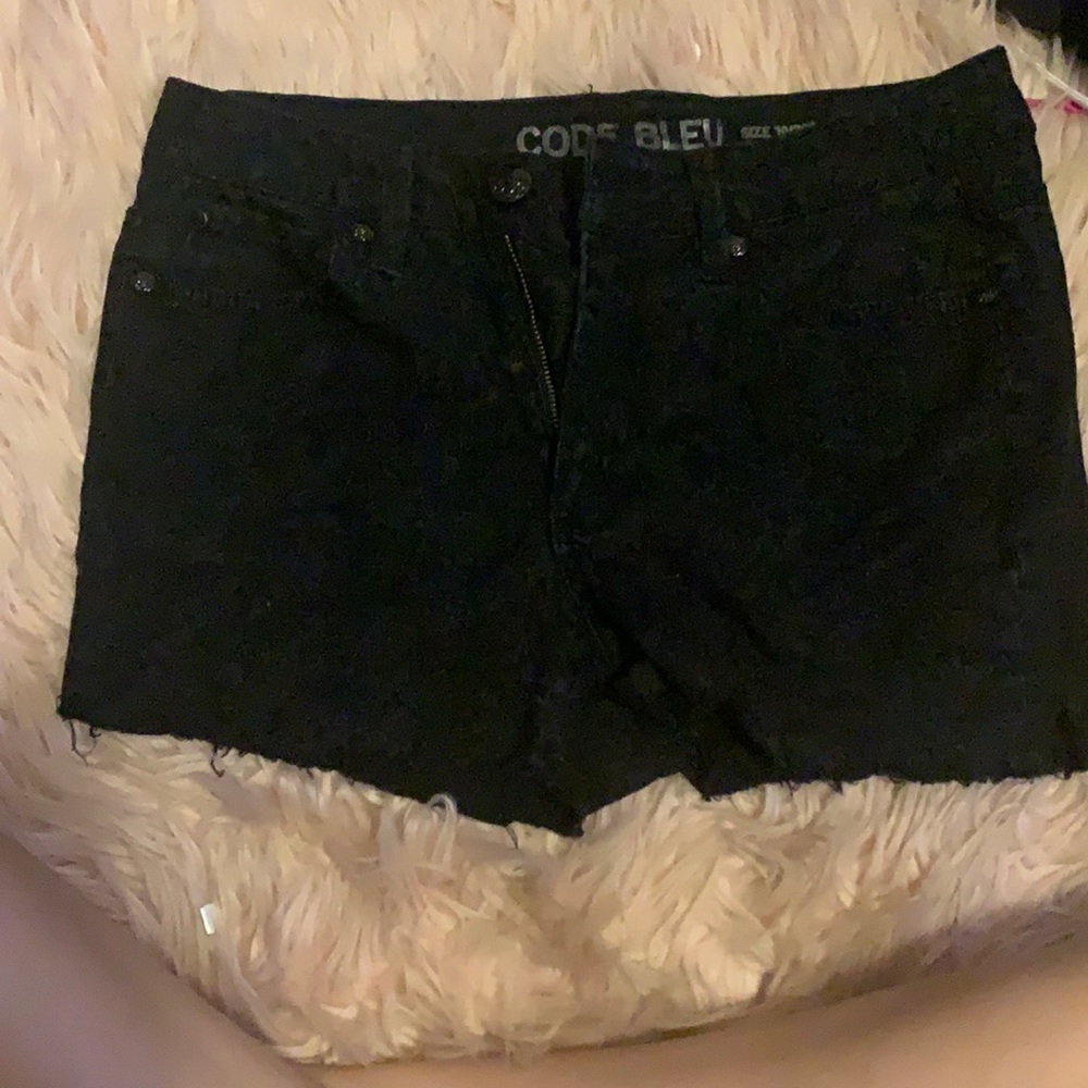 black jean shorts